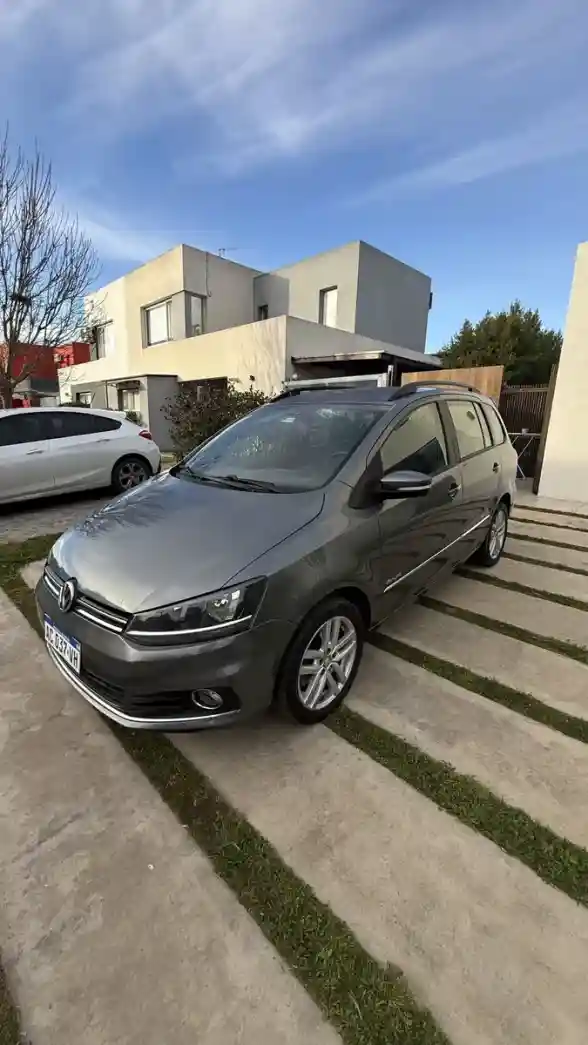Volkswagen Suran 1.6 Imotion Highline 110Cv 2018 - foto 2