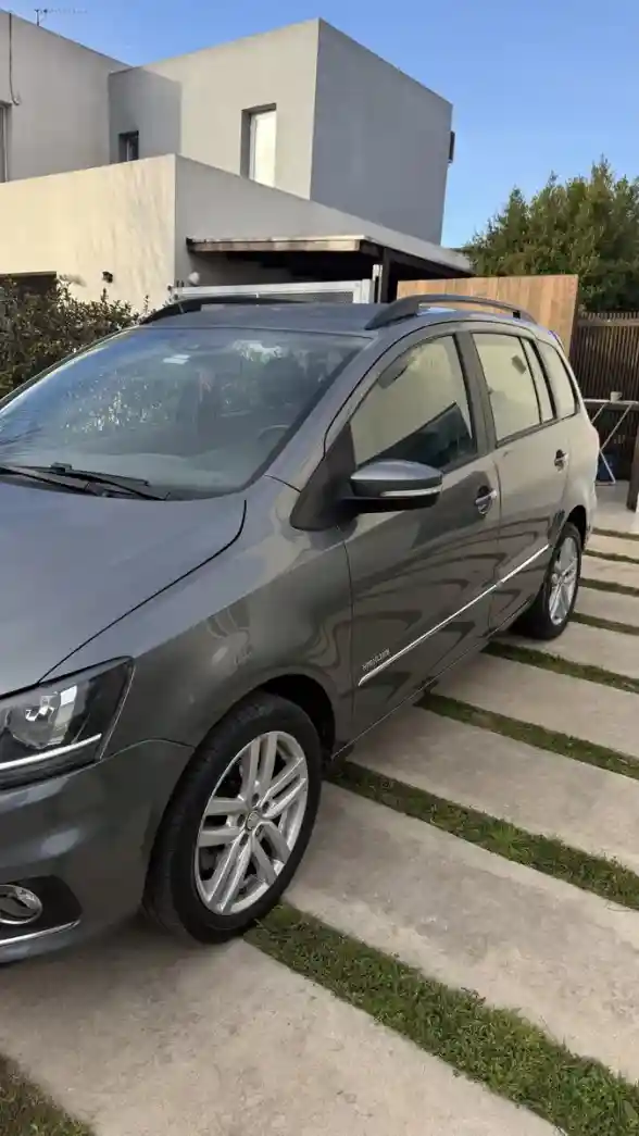 Volkswagen Suran 1.6 Imotion Highline 110Cv 2018 - foto 3