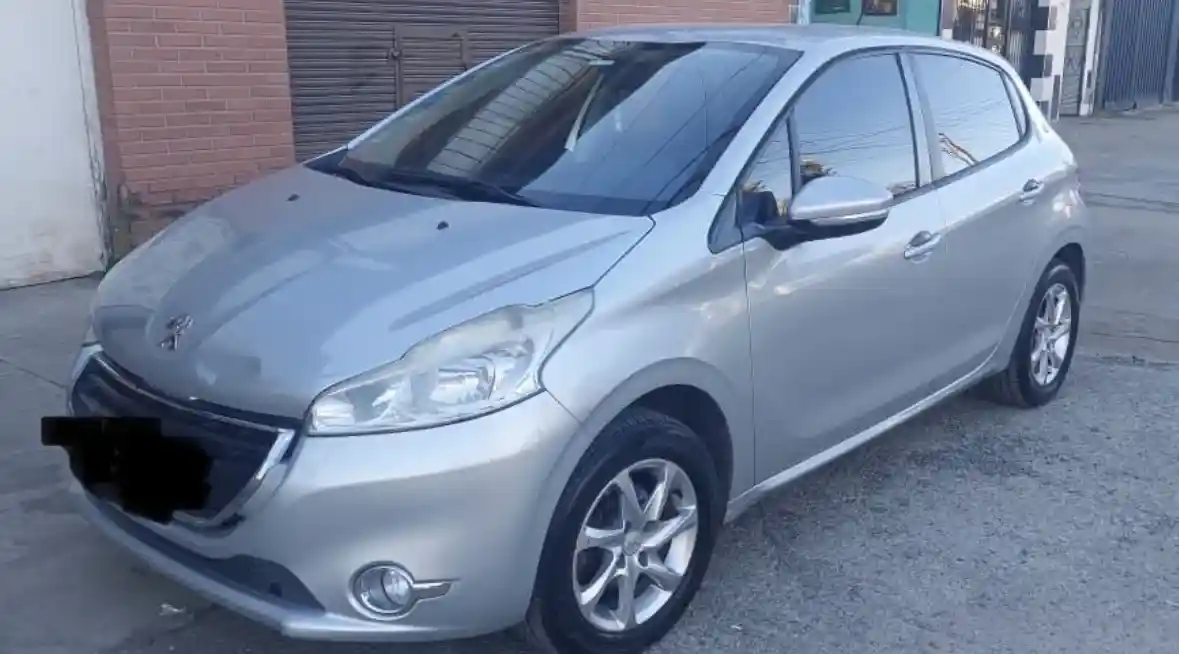 Peugeot 208 1.5 Allure Touchscreen 2015 - foto 4