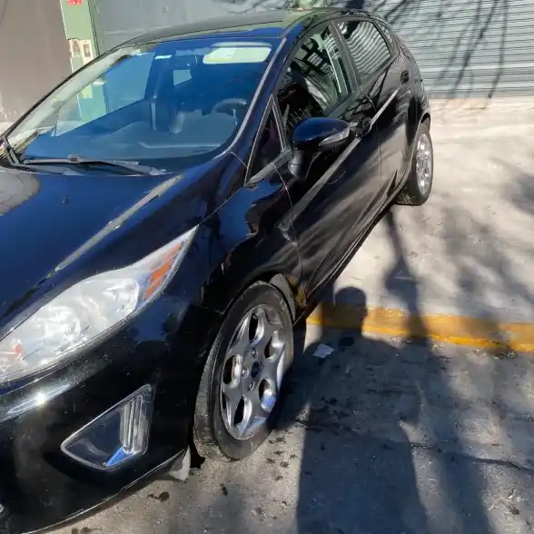 Ford Fiesta Kineti 2011 - foto 1