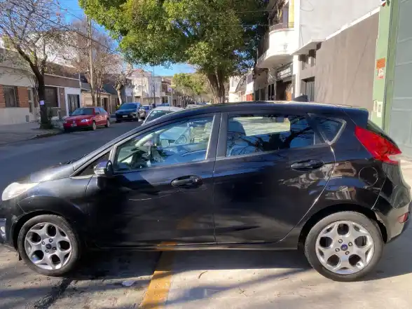 Ford Fiesta Kineti 2011 - foto 3