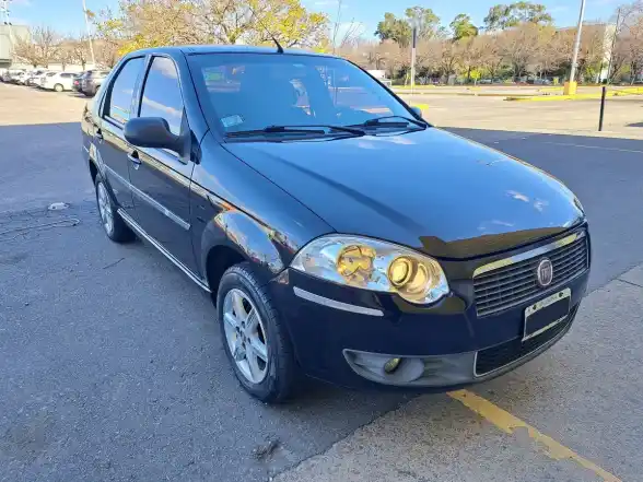 Fiat Siena 1.4 Attractive C/Alarma Rstii 2011 - foto 2