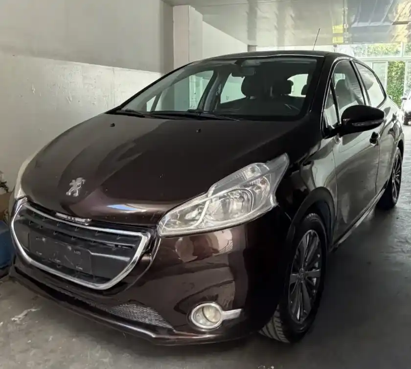 Peugeot 208 2016 - foto 1