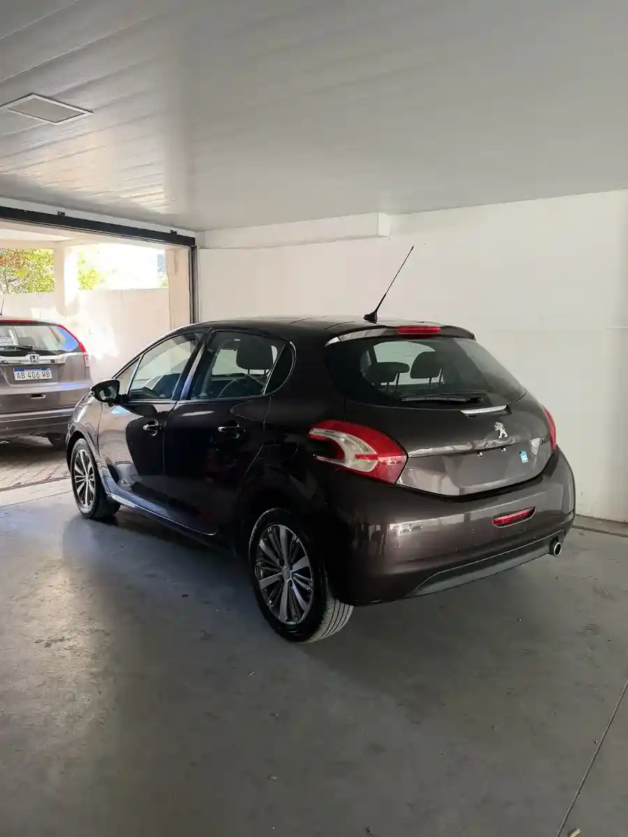 Peugeot 208 1.5 Allure Touchscreen 2016 - foto 3