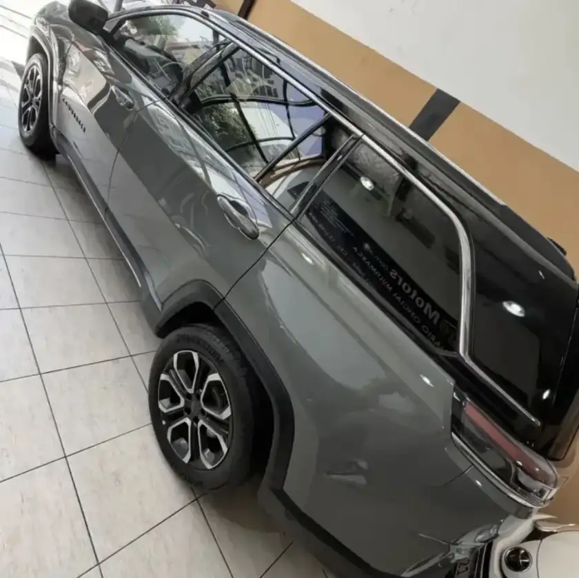 Jeep Commander 1.3 T270 Limited 4X2 At6 7As Premium 2024 - foto 2