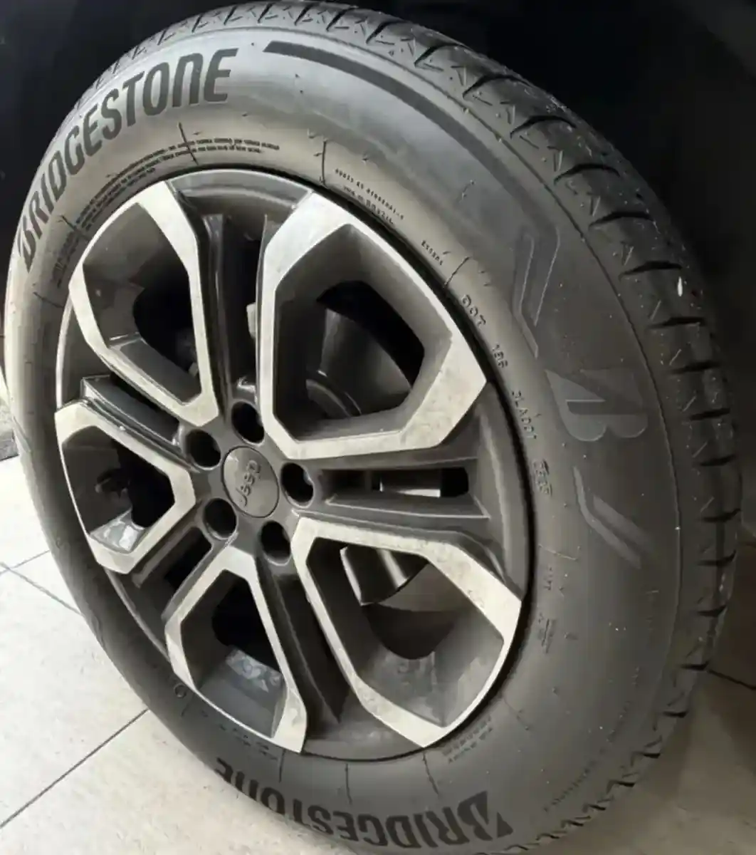 Jeep Commander 1.3 T270 Limited 4X2 At6 7As Premium 2024 - foto 3