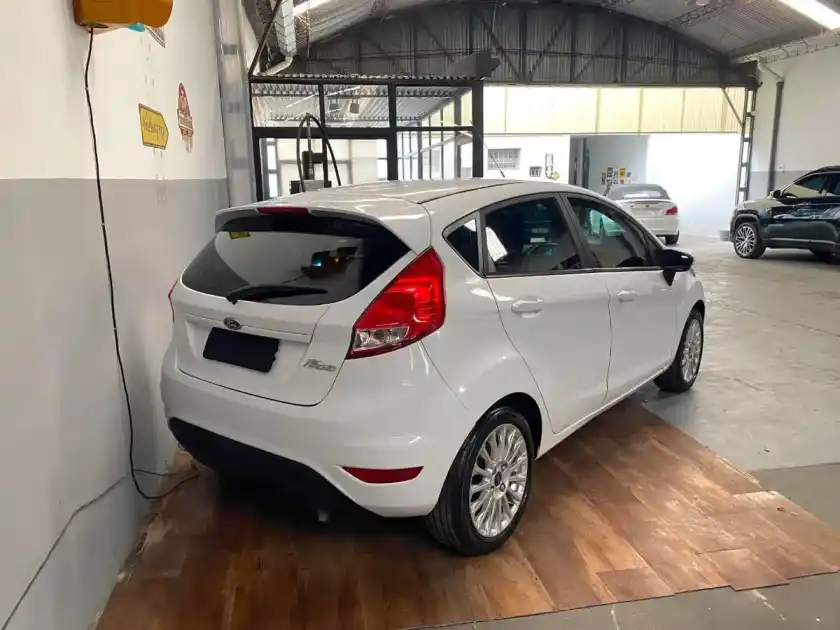 Ford Fiesta Kinetic 1.6 Se Powershift 120Cv 2017 - foto 5