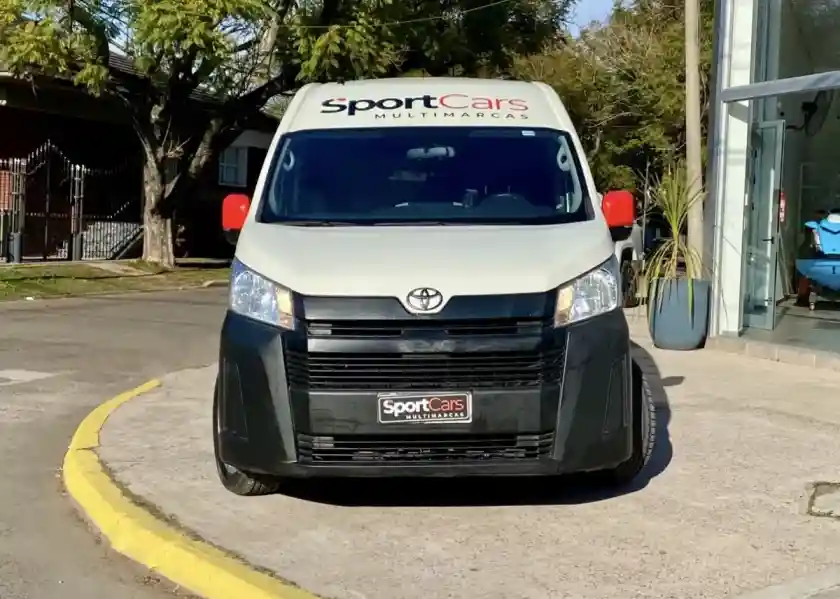 Toyota Hiace 2.8 Tdi Furgón 6At L2H2 3A 5P 2022 - foto 2
