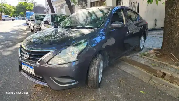 Nissan Versa 2017 - foto 1