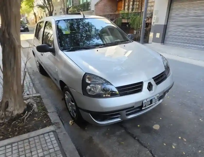 Renault Clio Pack Plus 5 Puertas 2011 - foto 3
