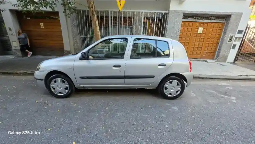 Renault Clio Pack Plus 5 Puertas 2011 - foto 4