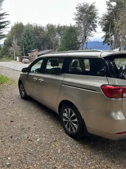 Kia Carnival 2.2 Crdi Ex Premium 2016 - foto 2