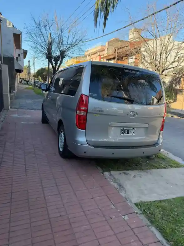 Hyundai H1 2.5 Full Premium 12 Pas 2015 - foto 4
