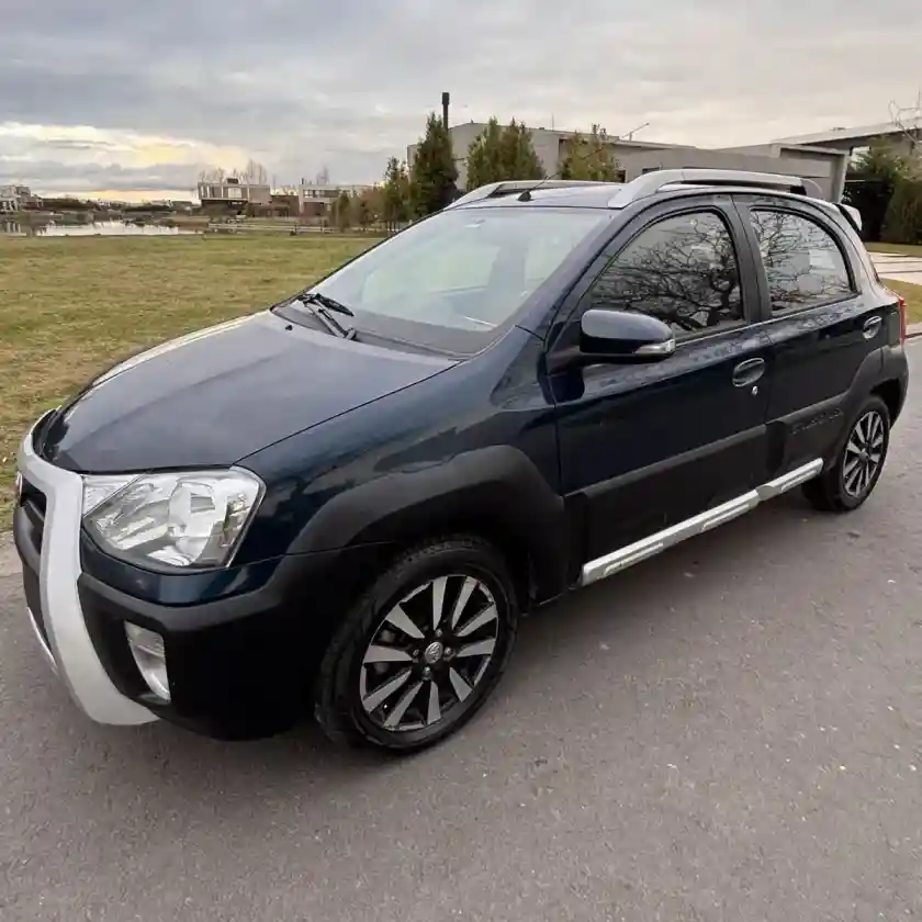 Toyota Etios 1.5 Cross 2016 - foto 1