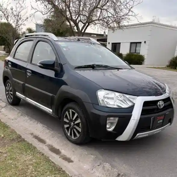 Toyota Etios 1.5 Cross 2016 - foto 4