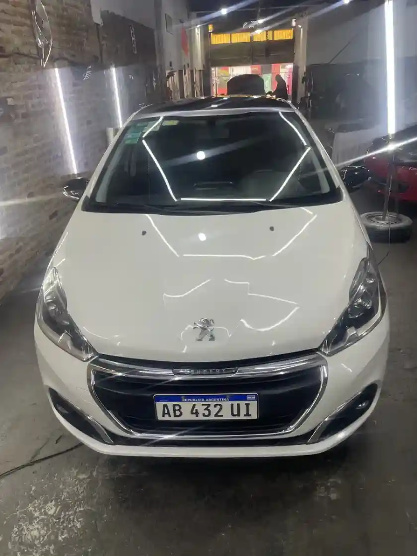 Peugeot 208 1.6 Allure Nav Tiptronic 2017 - foto 3