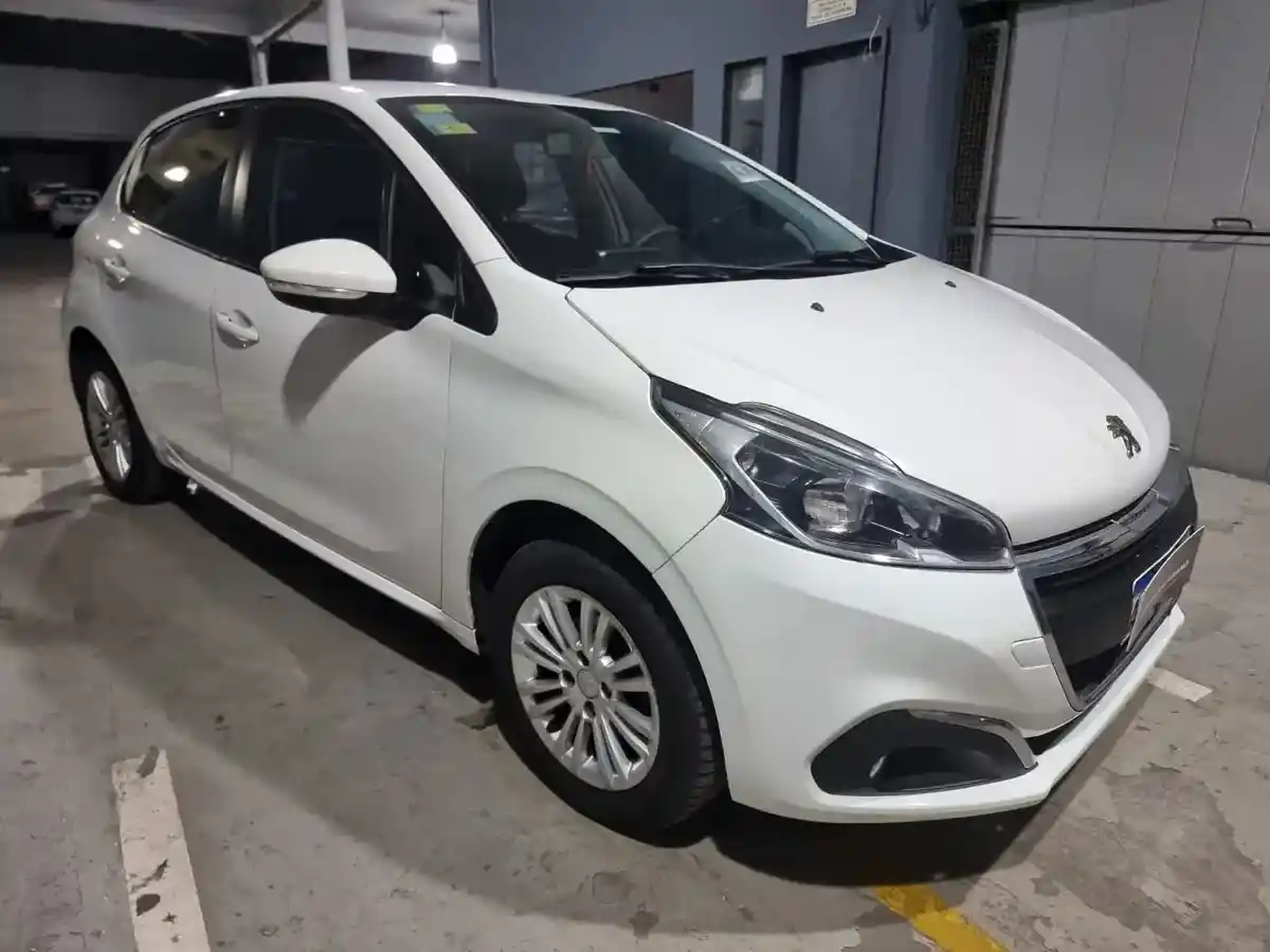 Peugeot 208 1.6 Allure Nav Tiptronic 2017 - foto 2