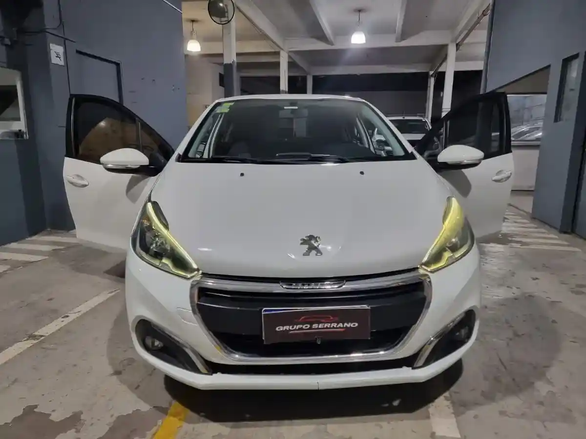 Peugeot 208 1.6 Allure Nav Tiptronic 2017 - foto 3