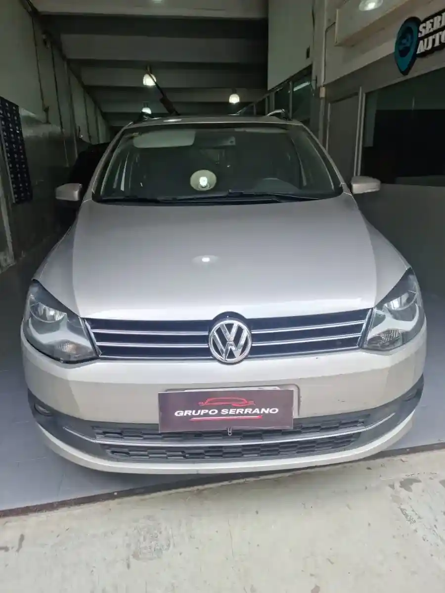 Volkswagen Suran 1.6 Imotion Highline 2013 - foto 3