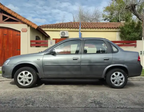 Chevrolet Classic 1.4 Lt Spirit 2012 - foto 4