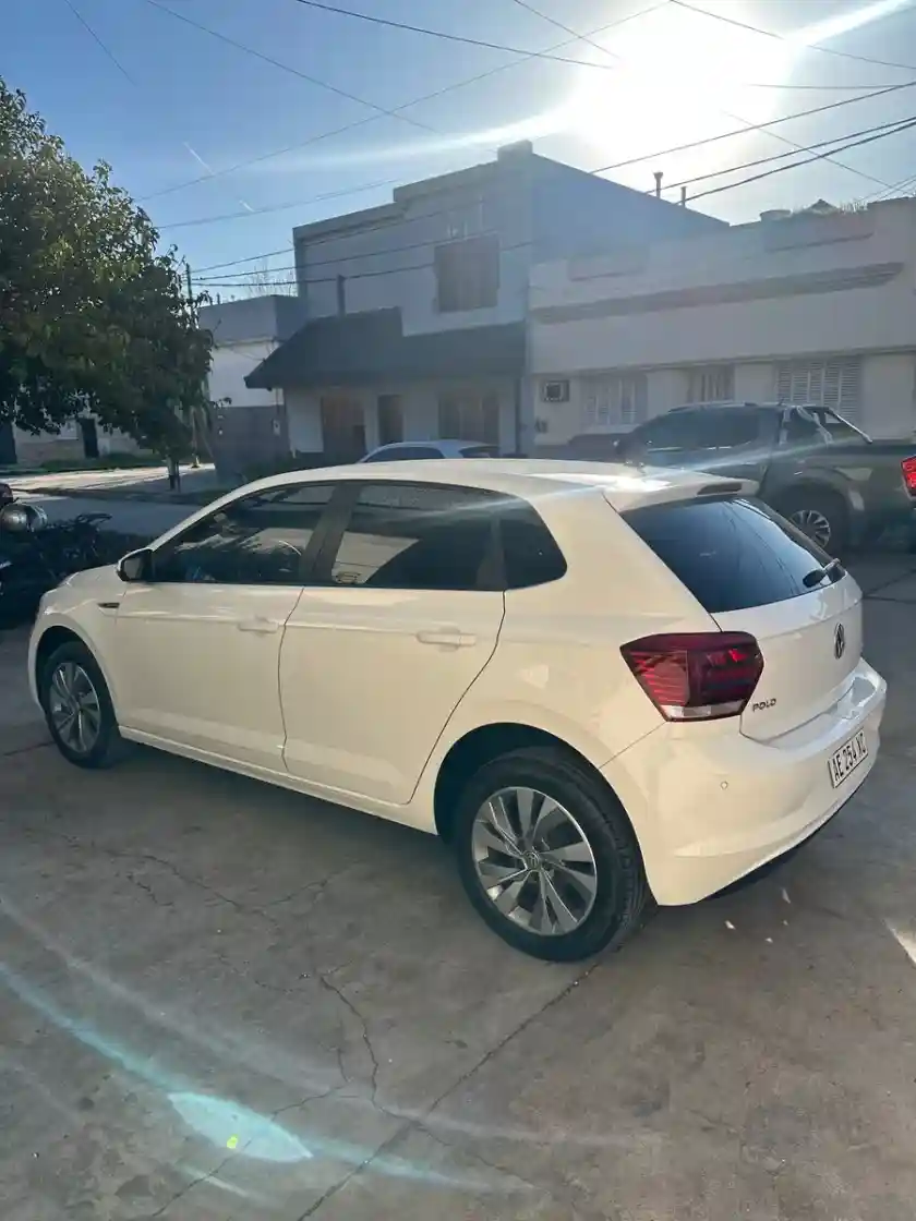 Volkswagen Polo 1.6 Msi Comfort Plus At 2020 - foto 3
