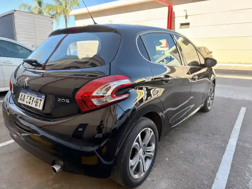 Peugeot 208 1.6 Feline Pack Cuir 2016 - foto 5