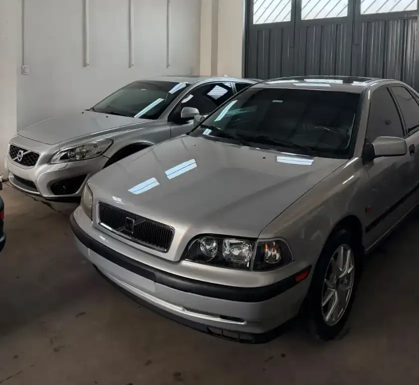 Volvo S40 1998 - foto 1