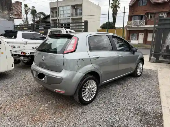 Fiat Punto 1.6 Essence 2013 - foto 5