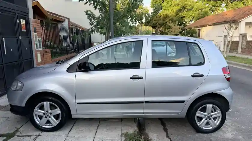 Volkswagen Fox 1.6 Comfortline 5P 2009 - foto 1