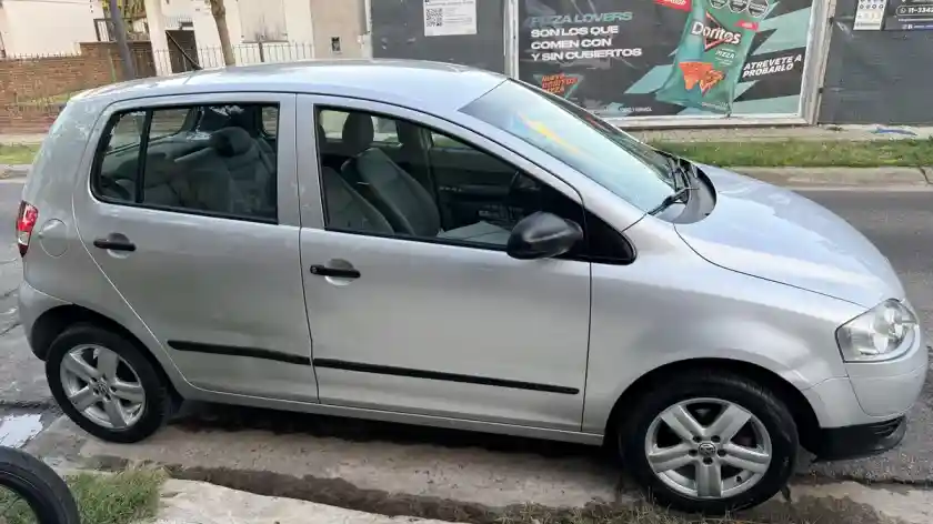 Volkswagen Fox 1.6 Comfortline 5P 2009 - foto 2