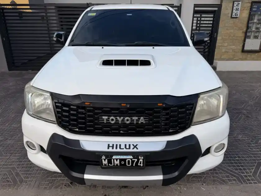 Toyota Hilux Pick-Up 3.0 Cd Srv Cuero I 171Cv 4X4 5At 2013 - foto 2