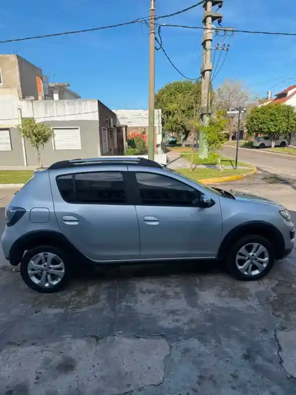 Renault Sandero Stepway 1.6 Privilege 105Cv 2017 - foto 4