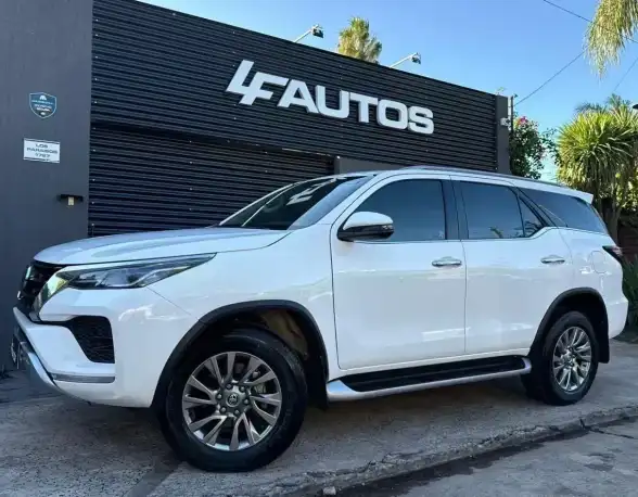 Toyota Hilux Sw4 2.8 Srx 177Cv 4X4 7As At 2021 - foto 1
