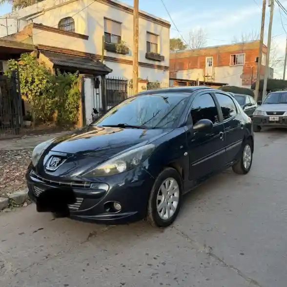 Peugeot 207 2011 - foto 1