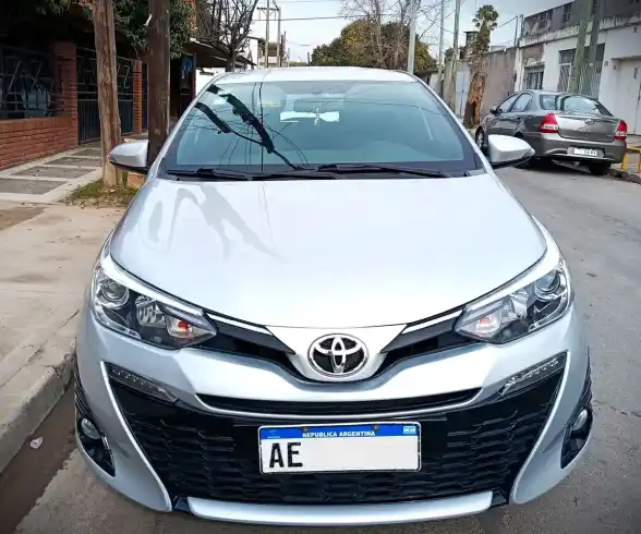 Toyota Yaris 1.5 107Cv Xls Pack Cvt 2020 - foto 2