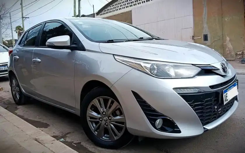 Toyota Yaris 1.5 107Cv Xls Pack Cvt 2020 - foto 3