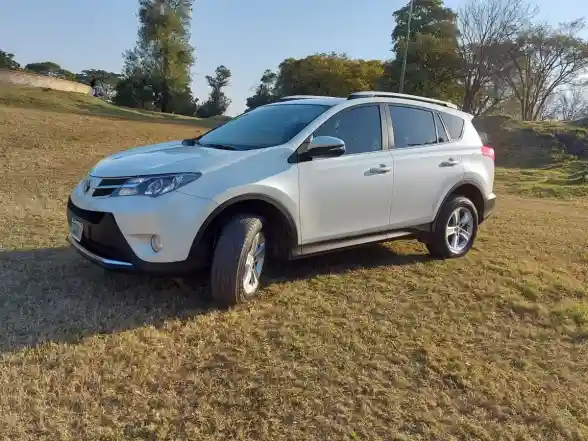Toyota RAV4 2014 - foto 1