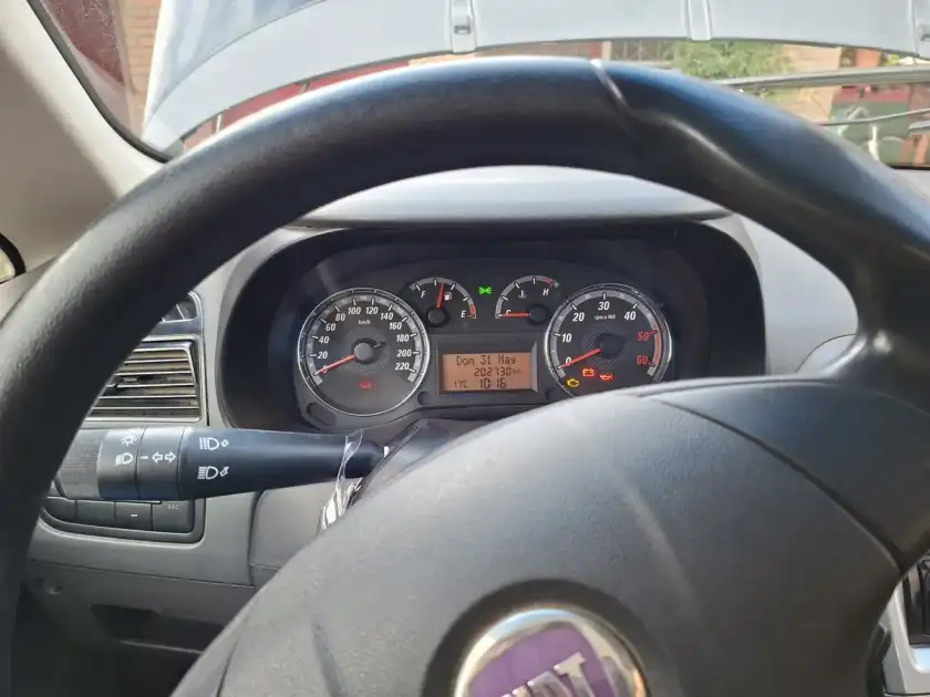 Fiat Punto 1.3 Elx Top Multijet 2010 - foto 4
