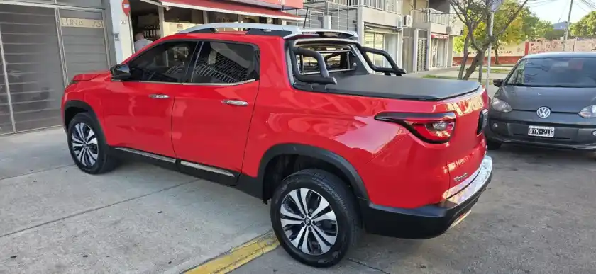 Fiat Toro 2.0 350 Multijet Volcano 4X4 At 2025 - foto 3