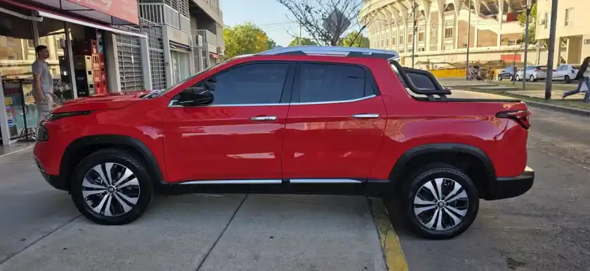 Fiat Toro 2.0 350 Multijet Volcano 4X4 At 2025 - foto 5