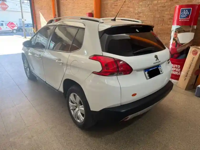 Peugeot 2008 1.6 Allure Tiptronic 2017 - foto 4