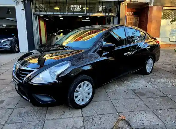 Nissan Versa 1.6 Sense Mt 2015 - foto 4
