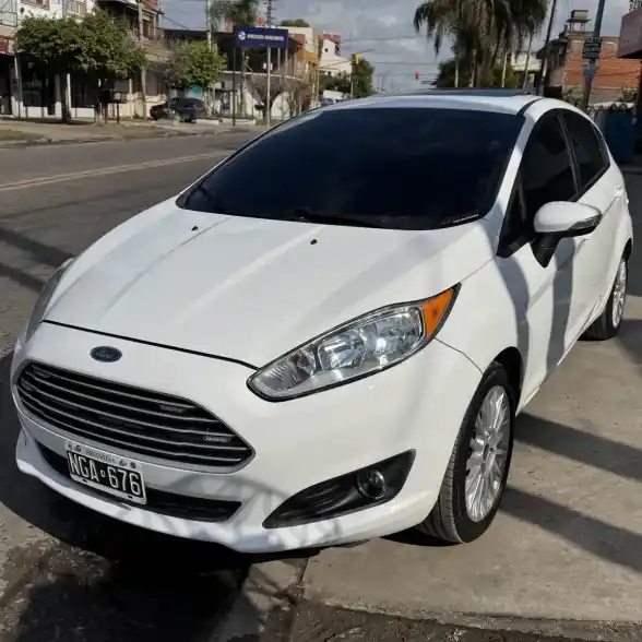 Ford Fiesta Kinetic 2013 - foto 1