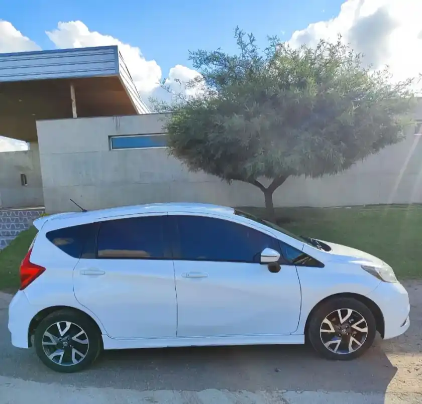 Nissan Note 1.6 Sr 110Cv Cvt 2019 - foto 3