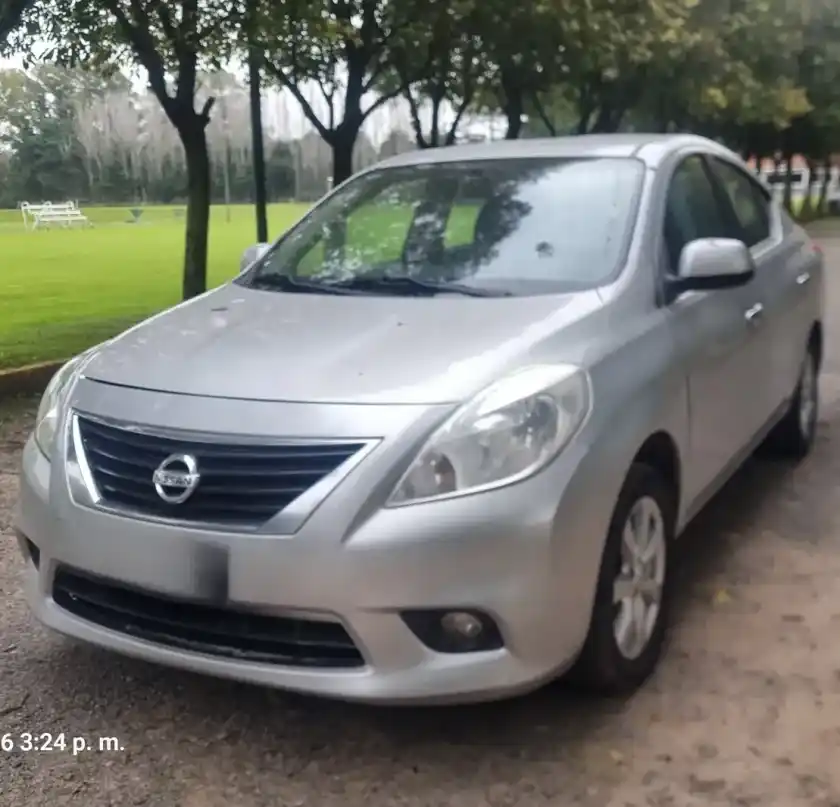 Nissan Versa 1.6 Acenta Mt 2013 - foto 1