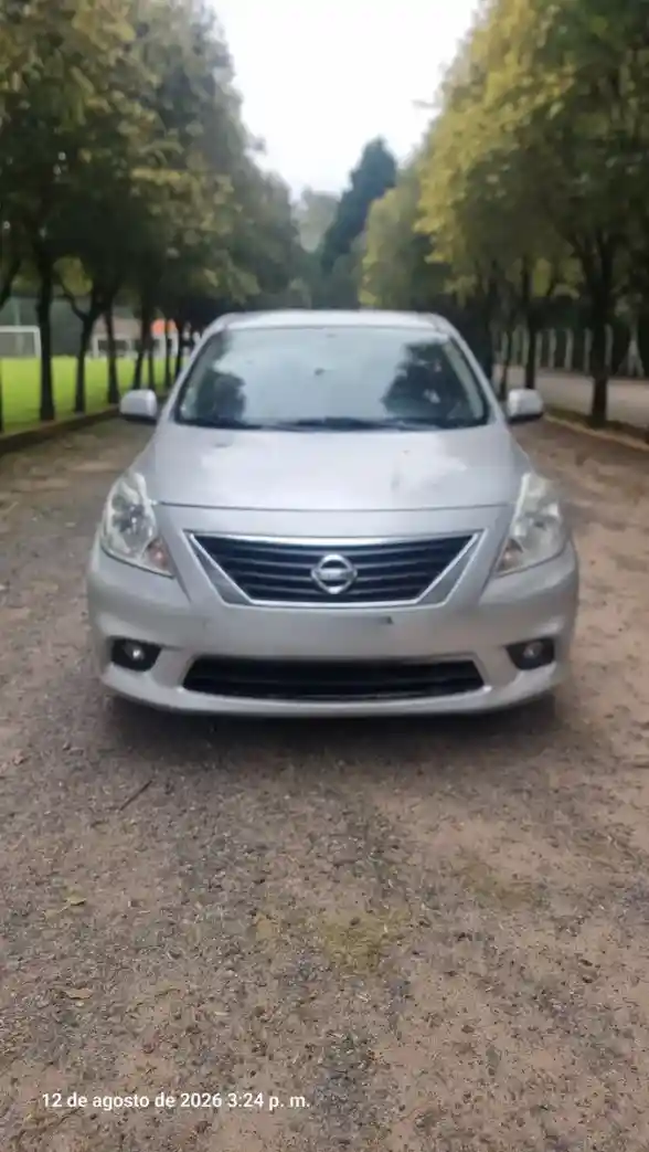 Nissan Versa 1.6 Acenta Mt 2013 - foto 2