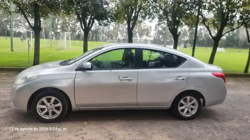Nissan Versa 1.6 Acenta Mt 2013 - foto 3