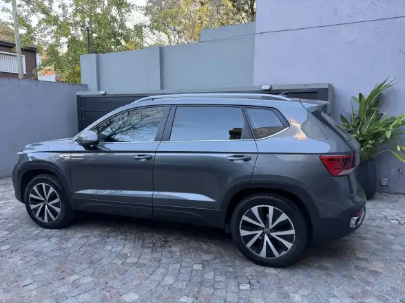 Volkswagen Taos 1.4 250 Tsi Highline 2023 - foto 5