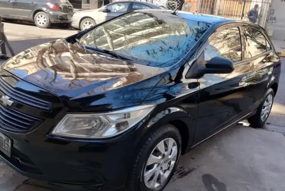 Chevrolet Onix 2014 - foto 1
