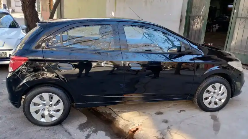 Chevrolet Onix 1.4 Lt Mt 98Cv 2014 - foto 4